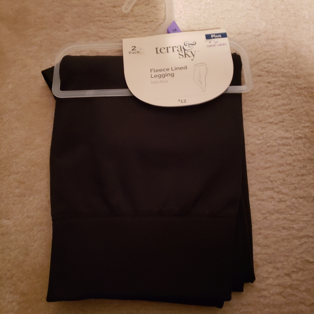 NWT 16W/18W Terra & Sky midrise black fleece lined leggings - Picture 2 of 3